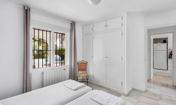 Reventa - Villa / Casa - Torrevieja - Playa de los Locos