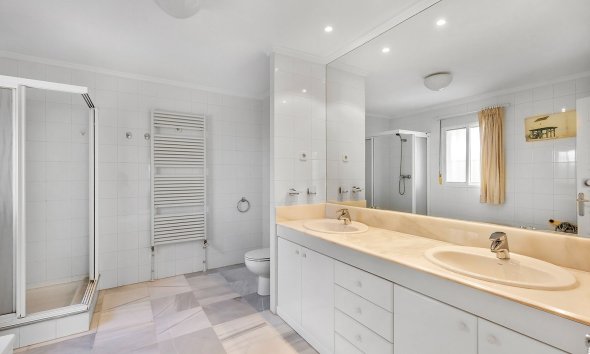 Reventa - Villa / Casa - Torrevieja - Playa de los Locos