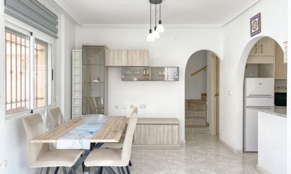 Resale - Townhouse / Terraced House - Torrevieja - Nueva Torrevieja