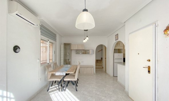 Resale - Townhouse / Terraced House - Torrevieja - Nueva Torrevieja