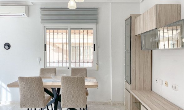 Resale - Townhouse / Terraced House - Torrevieja - Nueva Torrevieja