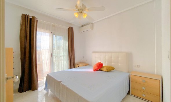 Resale - Townhouse / Terraced House - Torrevieja - Nueva Torrevieja
