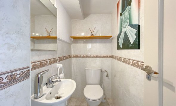 Resale - Townhouse / Terraced House - Torrevieja - Nueva Torrevieja