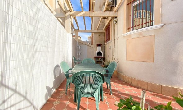 Resale - Townhouse / Terraced House - Torrevieja - Nueva Torrevieja
