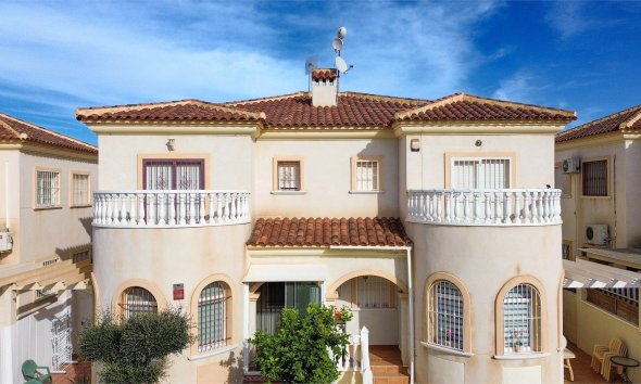 Resale - Townhouse / Terraced House - Torrevieja - Nueva Torrevieja