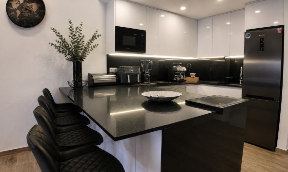 Resale - Apartament / Duplex - Orihuela Costa - Villamartín