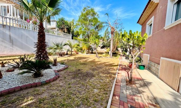 Resale - Villa / House - Orihuela - Los Balcones