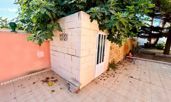 Resale - Villa / House - Orihuela - Los Balcones