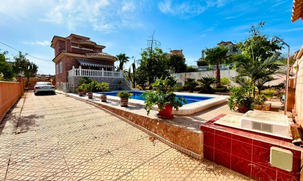 Resale - Villa / House - Orihuela - Los Balcones