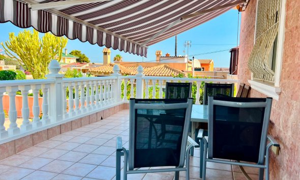 Resale - Villa / House - Orihuela - Los Balcones