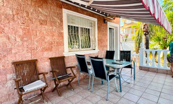 Resale - Villa / House - Orihuela - Los Balcones