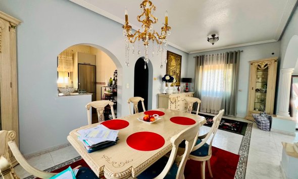 Resale - Villa / House - Orihuela - Los Balcones