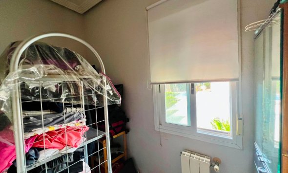 Resale - Villa / House - Orihuela - Los Balcones