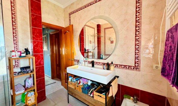 Resale - Villa / House - Orihuela - Los Balcones