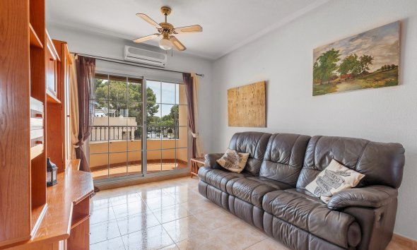 Resale - Apartament / Duplex - Orihuela - Villamartín