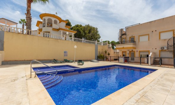 Resale - Apartament / Duplex - Orihuela - Villamartín