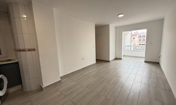 Resale - Apartament / Duplex - Torrevieja - Habaneras