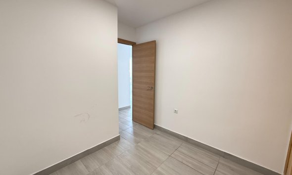 Resale - Apartament / Duplex - Torrevieja - Habaneras