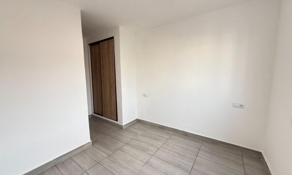 Resale - Apartament / Duplex - Torrevieja - Habaneras