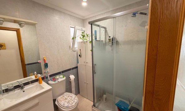 Resale - Apartament / Duplex - Torrevieja - Estacion de autobuses