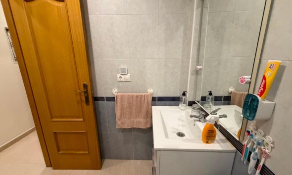 Resale - Apartament / Duplex - Torrevieja - Estacion de autobuses
