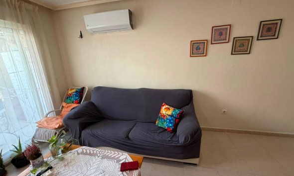 Resale - Apartament / Duplex - Torrevieja - Estacion de autobuses