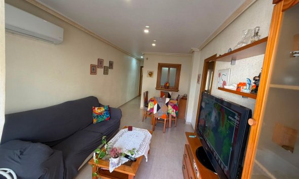 Resale - Apartament / Duplex - Torrevieja - Estacion de autobuses