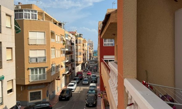 Resale - Apartament / Duplex - Torrevieja - Estacion de autobuses