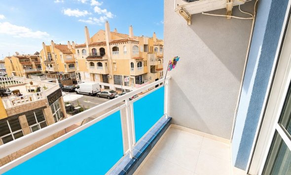 Resale - Apartament / Duplex - Torrevieja - Estacion de autobuses