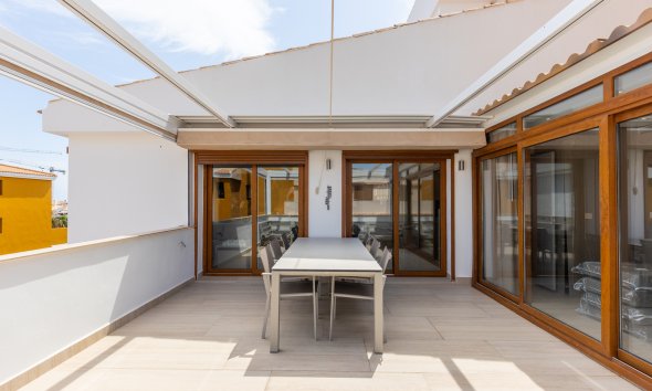 Resale - Apartament / Duplex - Torrevieja - Punta Prima