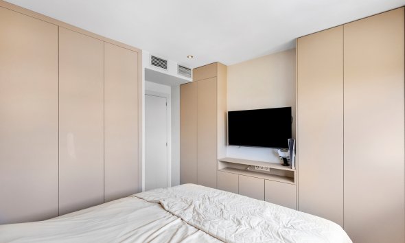 Resale - Apartament / Duplex - Torrevieja - Punta Prima