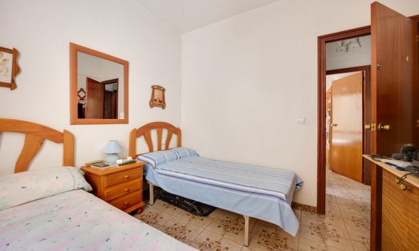 Resale - Bungalow - Torrevieja - Playa del Acequión