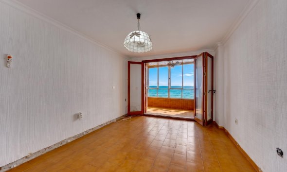 Resale - Apartament / Duplex - Torrevieja - Playa del Acequión