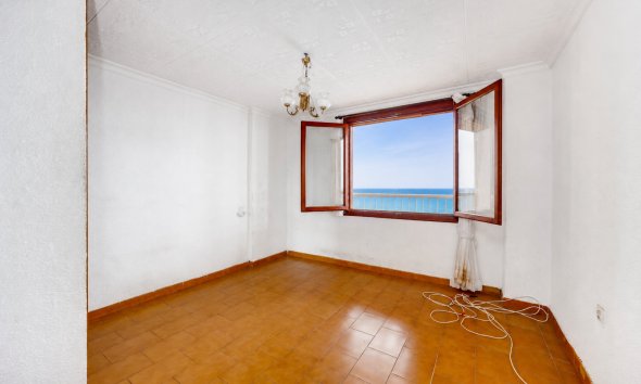 Resale - Apartament / Duplex - Torrevieja - Playa del Acequión