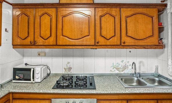 Resale - Apartament / Duplex - Torrevieja - Playa de los Locos