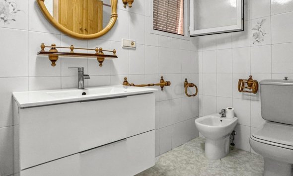 Resale - Apartament / Duplex - Torrevieja - Playa de los Locos