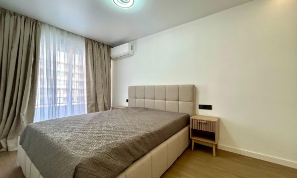 Resale - Apartament / Duplex - Torrevieja - Punta Prima