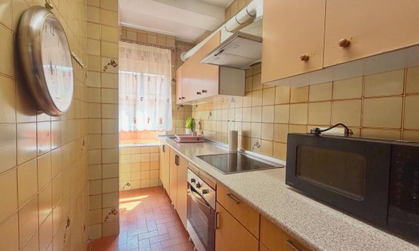 Resale - Apartament / Duplex - Torrevieja - Habaneras