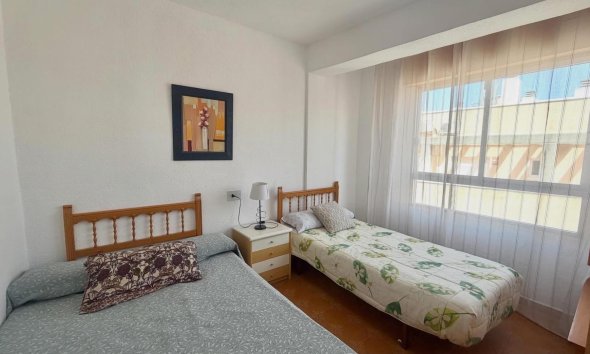Resale - Apartament / Duplex - Torrevieja - Habaneras