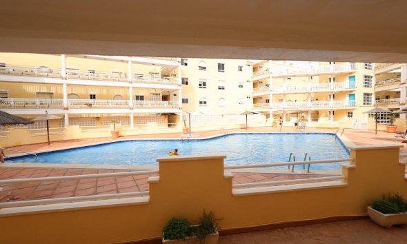 Reventa - Apartamento / Dúplex - Orihuela Costa - Campoamor