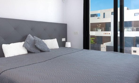 Resale - Villa / House - Benijofar