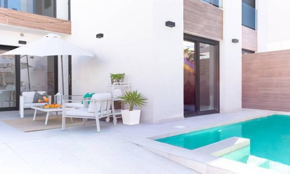 Resale - Villa / House - Benijofar