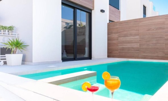 Resale - Villa / House - Benijofar