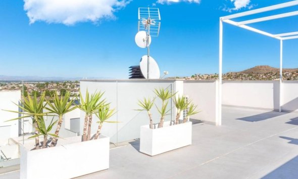 Resale - Villa / House - Benijofar