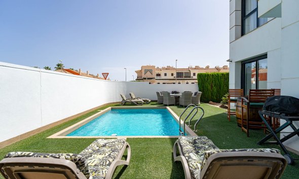 Reventa - Villa / Casa - Ciudad Quesada