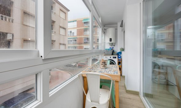Rynek Wtórny - Apartament / Duplex - Torrevieja - Playa de los Naufragos