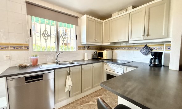 Reventa - Apartamento / Dúplex - Orihuela Costa - La Zenia