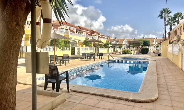 Reventa - Apartamento / Dúplex - Orihuela Costa - La Zenia