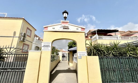 Reventa - Apartamento / Dúplex - Orihuela Costa - La Zenia