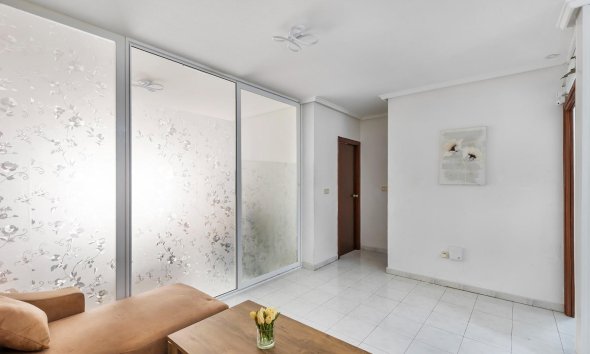 Resale - Apartament / Duplex - Torrevieja - Centro
